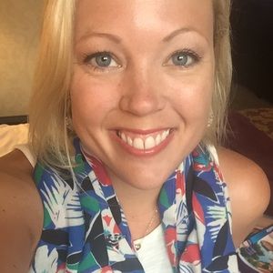 Meet your Posher, Hayley